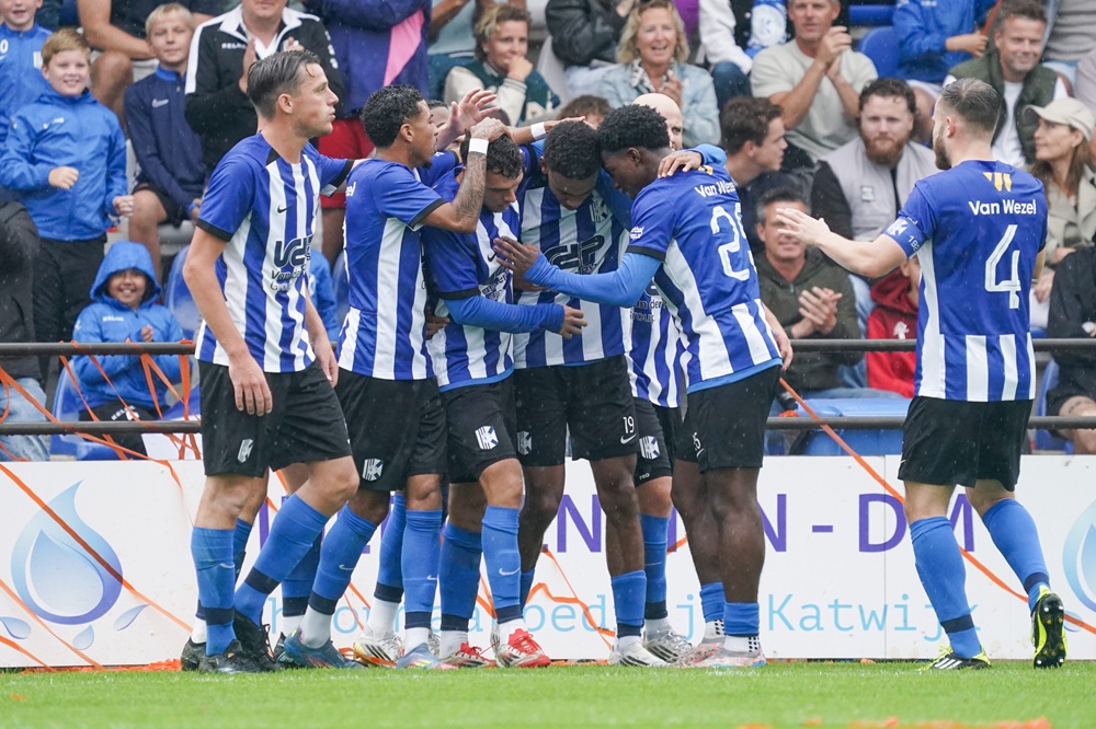 OVERZICHT TWEEDE DIVISIE | Quick Boys wint topper van Hoek, HHC Hardenberg blijft koploper